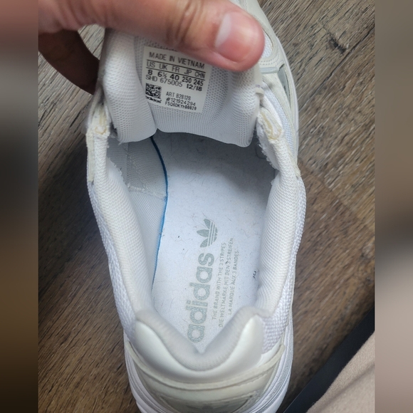 Adidas Falcon - Picture 12 of 16